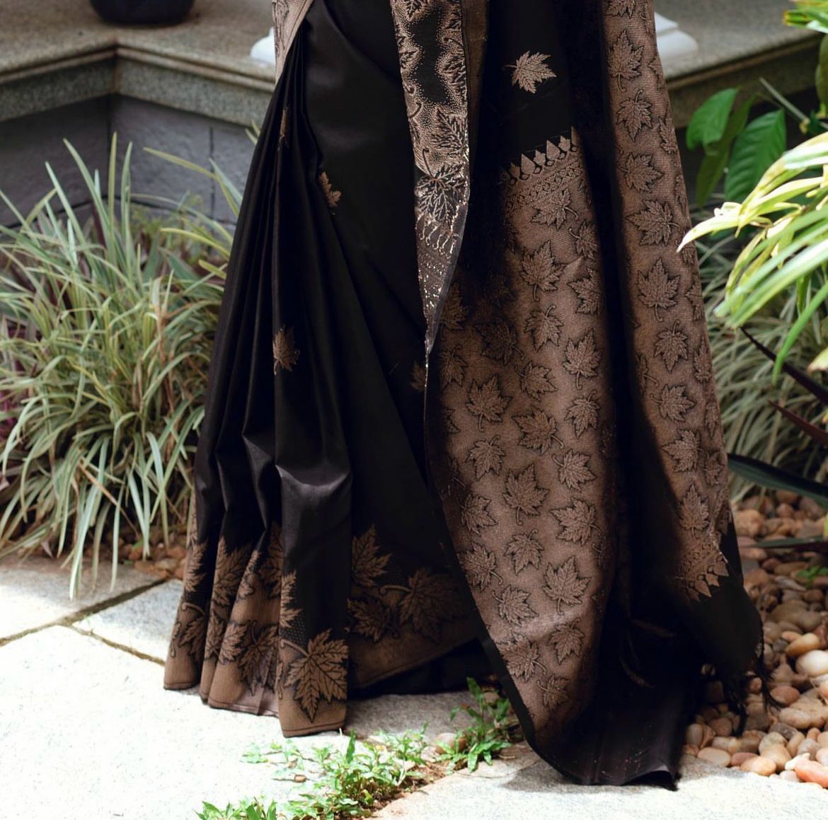 Black Soft Lichi Silk Rich Pallu Work Border Saree | Sarees, Bollywood Sarees, Creative Sarees, Designer Sarees, Embroidered Sarees, Ethnic Saree, Modern Digital sarees, Party Wear Sarees