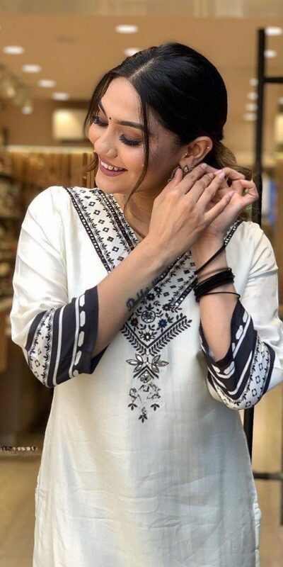 Darling White Maslin Digital Printed Salwar Suit | Jump Suits, Salwar suit, Casual Suits, Creative suits, Designer Suits, Palazzo Suits, Party Wear Suits, Patiala Suits, Straight Suits