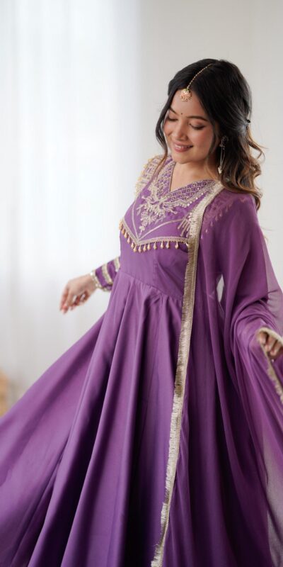Lavender Roman Silk Lace Work Border Gown | Gowns, Bollywood Gowns, Creative Gowns, Designer Gowns, Embroidered Gowns, Party Wear Gowns
