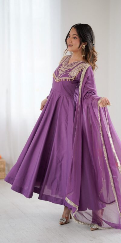 Lavender Roman Silk Lace Work Border Gown | Gowns, Bollywood Gowns, Creative Gowns, Designer Gowns, Embroidered Gowns, Party Wear Gowns