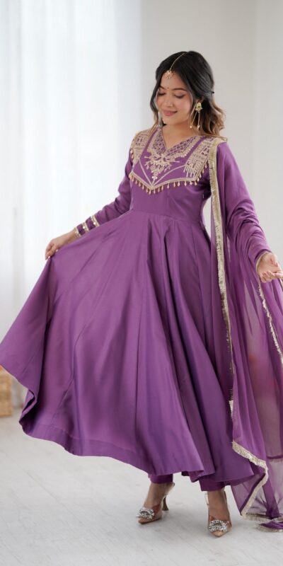 Lavender Roman Silk Lace Work Border Gown | Gowns, Bollywood Gowns, Creative Gowns, Designer Gowns, Embroidered Gowns, Party Wear Gowns