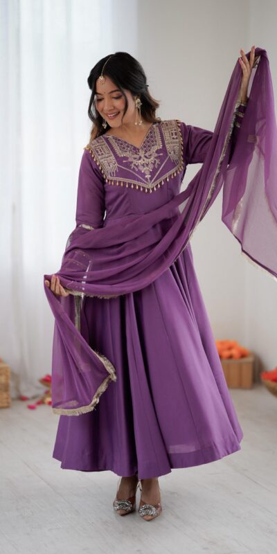 Lavender Roman Silk Lace Work Border Gown | Gowns, Bollywood Gowns, Creative Gowns, Designer Gowns, Embroidered Gowns, Party Wear Gowns