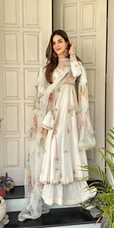 Off White Chinon Embroidery Lace Work Gown | Gowns, Bollywood Gowns, Creative Gowns, Designer Gowns, Embroidered Gowns, Party Wear Gowns