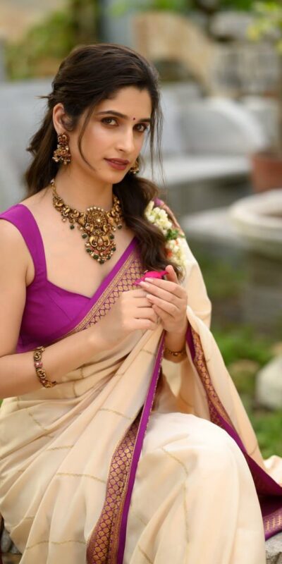 Off White Soft Lichi Silk Rich Pallu Border Saree | Sarees, Bollywood Sarees, Creative Sarees, Designer Sarees, Embroidered Sarees, Ethnic Saree, Modern Digital sarees, Party Wear Sarees