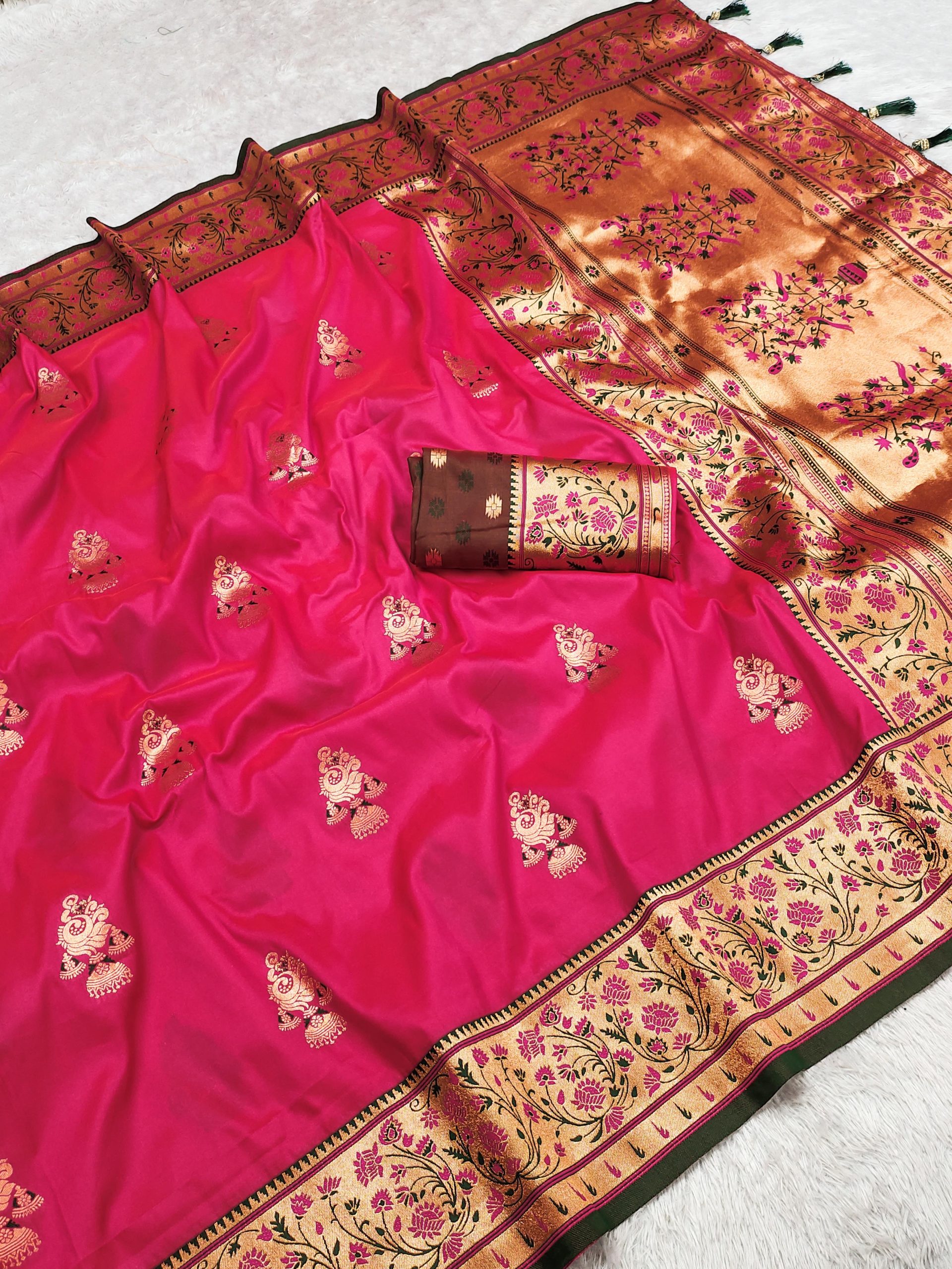 Pink Banarasi Silk Lace Work Zari Work Saree | Sarees, Bollywood Sarees, Creative Sarees, Designer Sarees, Embroidered Sarees, Ethnic Saree, Modern Digital sarees, Party Wear Sarees