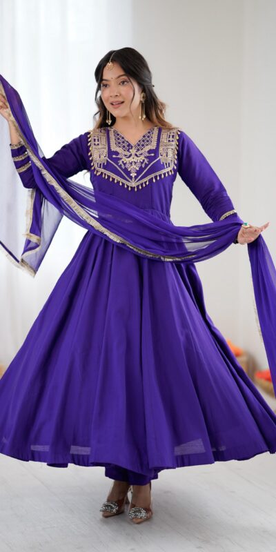 Purple Roman Silk Lace Work Border Gown | Gowns, Bollywood Gowns, Creative Gowns, Designer Gowns, Embroidered Gowns, Party Wear Gowns