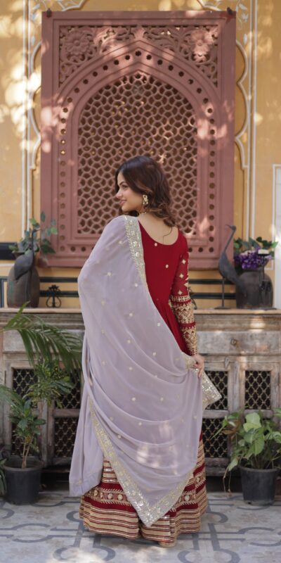 Red Faux Blooming Zari Embroidery Work Gown | Gowns, Bollywood Gowns, Creative Gowns, Designer Gowns, Embroidered Gowns, Party Wear Gowns