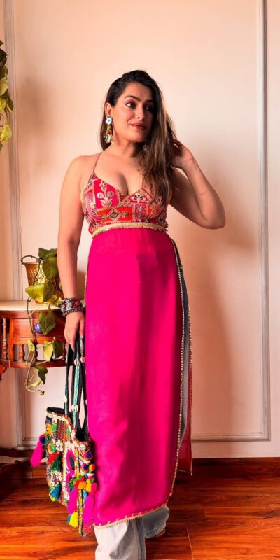 Red Georgette Embroidery Work Kurti | Kurti, Bollywood Kurti, Creative Kurtis, Designer Kurti, Party Wear Kurti, Selfie Kurti