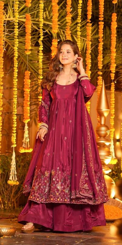 Red Natural Crap Silk Embroidery Work Anarkali Suit | Anarkali Suits, Bollywood Anarkali, Creative-Anarkali, Designer Anarkali, Embroidered Anarkali, Party Wear Anarkali