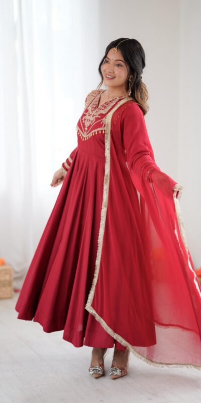 Red Roman Silk Lace Work Border Gown | Gowns, Bollywood Gowns, Creative Gowns, Designer Gowns, Embroidered Gowns, Party Wear Gowns