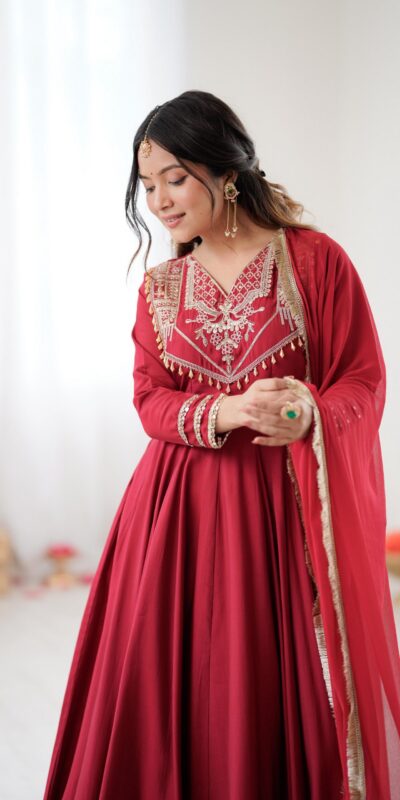 Red Roman Silk Lace Work Border Gown | Gowns, Bollywood Gowns, Creative Gowns, Designer Gowns, Embroidered Gowns, Party Wear Gowns