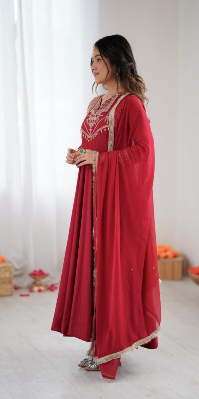 Red Roman Silk Lace Work Border Gown | Gowns, Bollywood Gowns, Creative Gowns, Designer Gowns, Embroidered Gowns, Party Wear Gowns