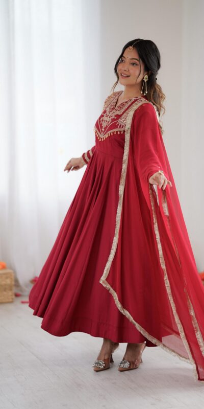 Red Roman Silk Lace Work Border Gown | Gowns, Bollywood Gowns, Creative Gowns, Designer Gowns, Embroidered Gowns, Party Wear Gowns
