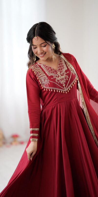 Red Roman Silk Lace Work Border Gown | Gowns, Bollywood Gowns, Creative Gowns, Designer Gowns, Embroidered Gowns, Party Wear Gowns