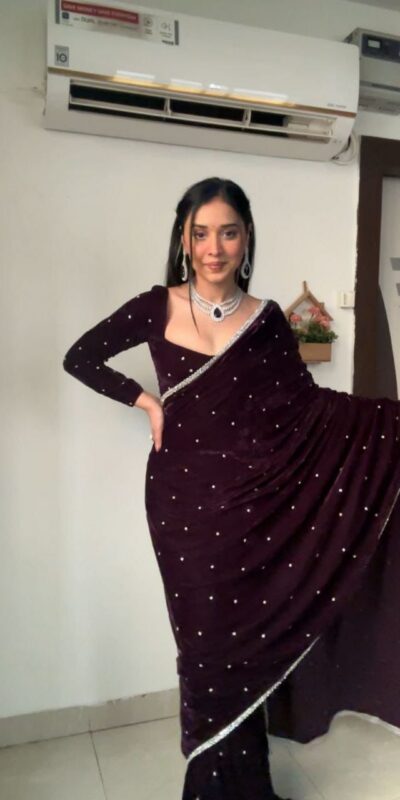 Wine Velvet 9000 Revert Machine Pearl Work Saree | Sarees, Bollywood Sarees, Creative Sarees, Designer Sarees, Embroidered Sarees, Ethnic Saree, Modern Digital sarees, Party Wear Sarees