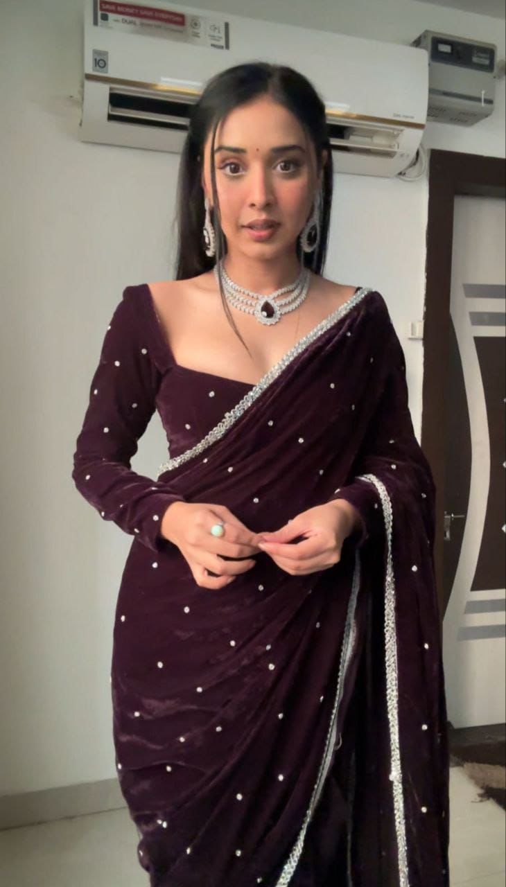 Wine Velvet 9000 Revert Machine Pearl Work Saree | Sarees, Bollywood Sarees, Creative Sarees, Designer Sarees, Embroidered Sarees, Ethnic Saree, Modern Digital sarees, Party Wear Sarees