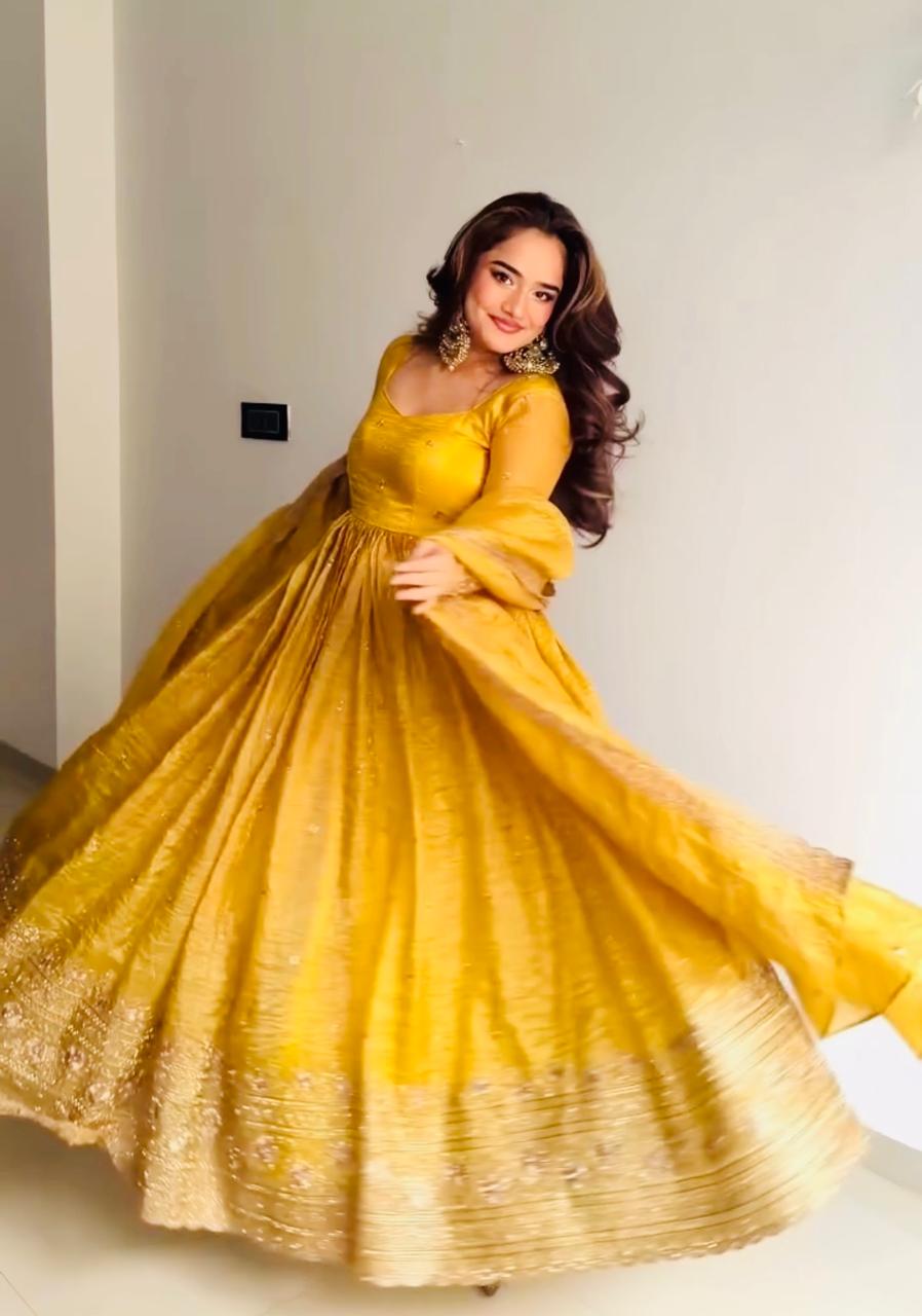 ZF 6012 Yellow in Gold Crush Zari Work & Embroidery Work Gown . Affordable Price ₹2149. Delivery 4-6 Working Days. Shop now. | Gowns, Bollywood Gowns, Creative Gowns, Designer Gowns, Embroidered Gowns, Party Wear Gowns