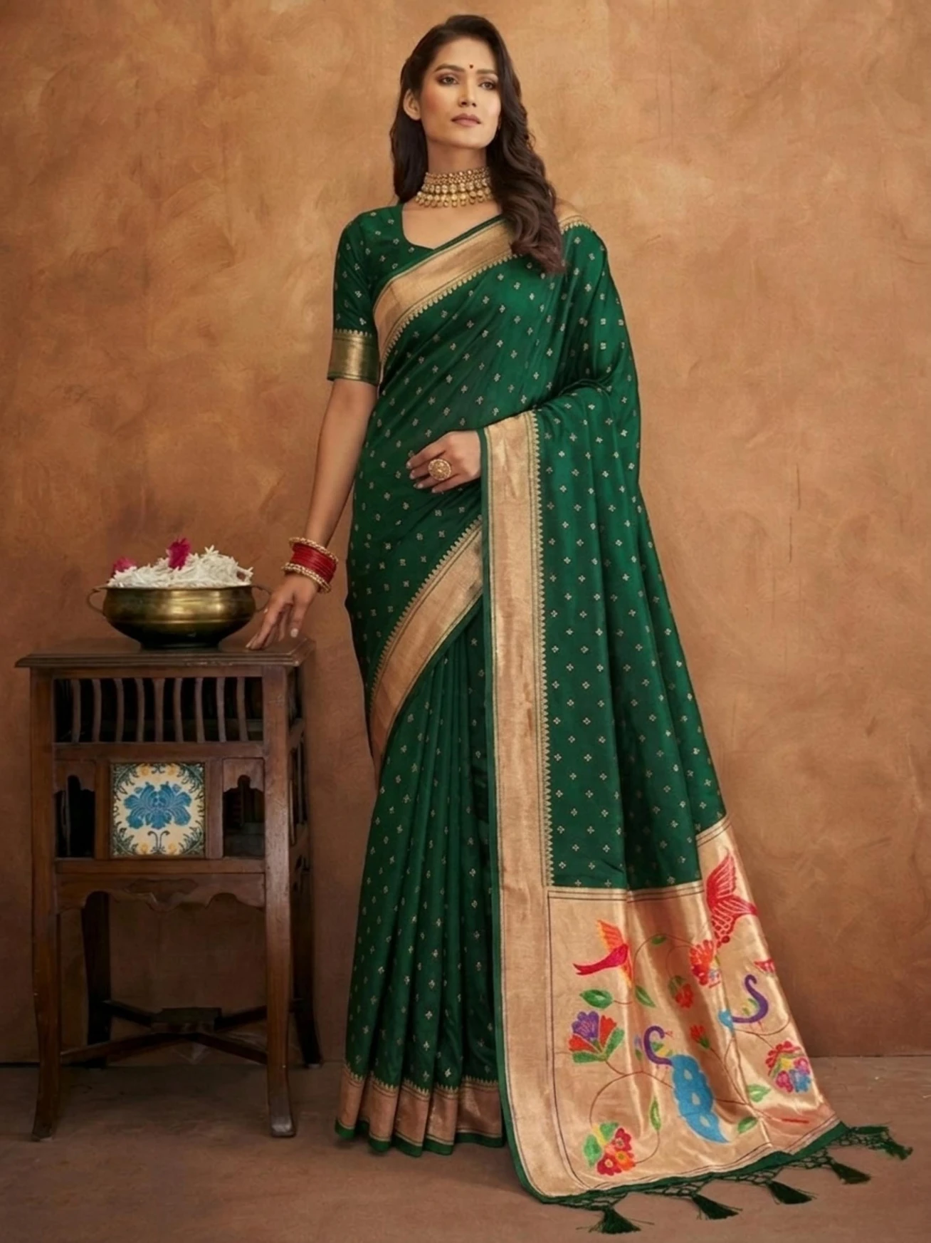 Elegant Green Jamdani Cotton Silk Zari Butti Work Saree - Image 2