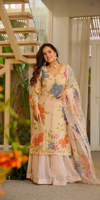 VLM 327 Off White in Color Natural Crepe Embroidery Work Salwar Suit . Affordable Price ₹2399. Delivery 4-6 Working Days. Shop now. | Jump Suits, Salwar suit, Casual Suits, Creative suits, Designer Suits, Palazzo Suits, Party Wear Suits, Patiala Suits, Straight Suits