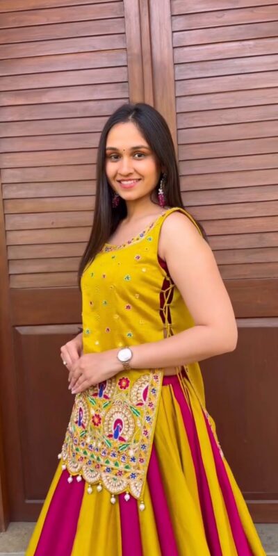 PC 592 Yellow in Color Vichitra Silk Embroidery Work Lehenga Choli . Now at just ₹3149. Delivery 4-6 Working Days. Shop now. | Lehenga, Bollywood Lehenga, Creative Lehenga, Designer Lehenga, Embroidered Lehenga, Party Wear Lehenga