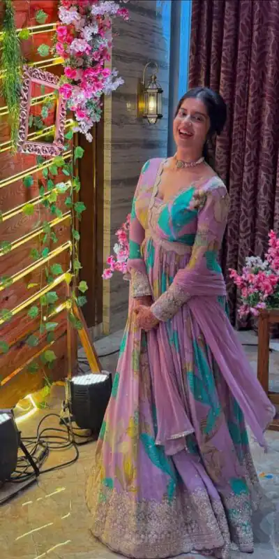 Perfect for Wedding, Party, Durga Puja, Diwali, Anniversary β ZB 5054 Pink Pink Fox Georgette Gown. Now at just βΉ2149. Delivery 4-6 Working Days. Shop now. | Gowns, Bollywood Gowns, Creative Gowns, Designer Gowns, Embroidered Gowns, Party Wear Gowns