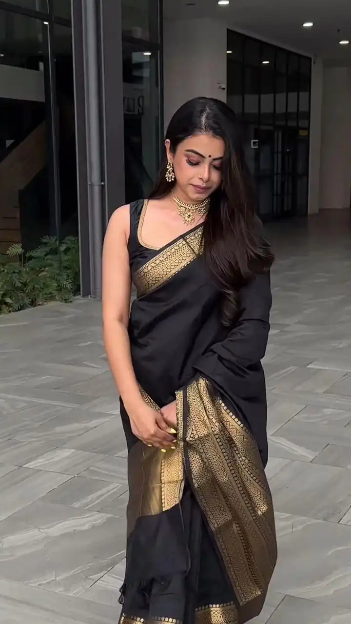 Black Jacquard Saree | Sarees, Bollywood Sarees, Creative Sarees, Designer Sarees, Embroidered Sarees, Ethnic Saree, Modern Digital sarees, Party Wear Sarees