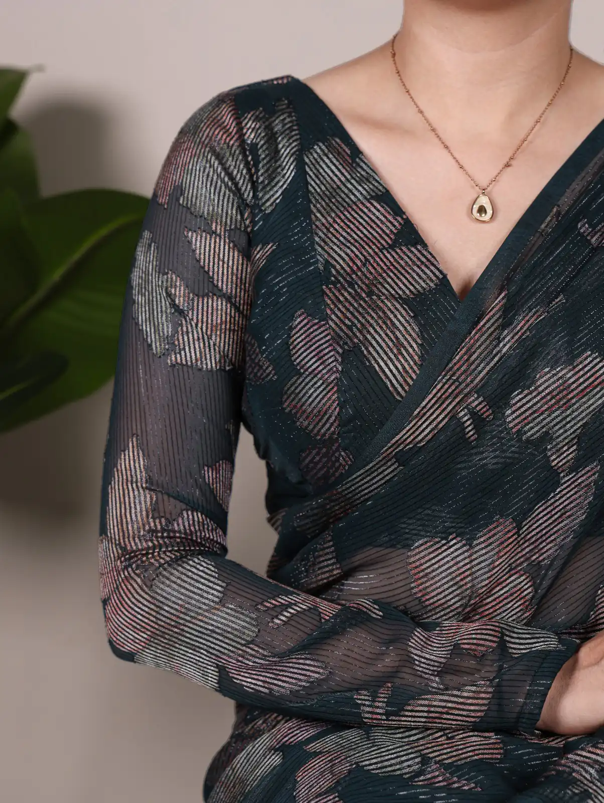 Black Lurex Floral Viscose Saree | Sarees, Bollywood Sarees, Creative Sarees, Designer Sarees, Embroidered Sarees, Ethnic Saree, Modern Digital sarees, Party Wear Sarees