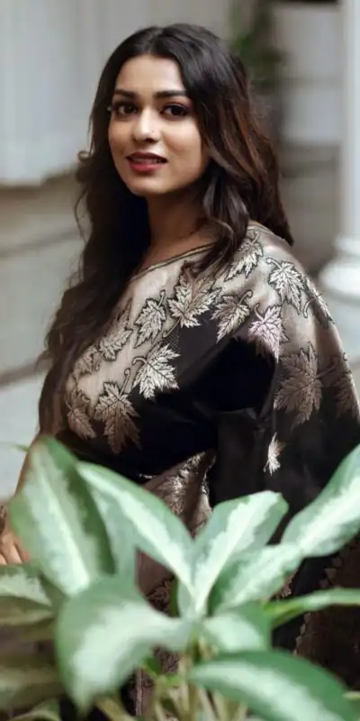 Black Soft Lichi Silk Rich Pallu Work Border Saree | Sarees, Bollywood Sarees, Creative Sarees, Designer Sarees, Embroidered Sarees, Ethnic Saree, Modern Digital sarees, Party Wear Sarees