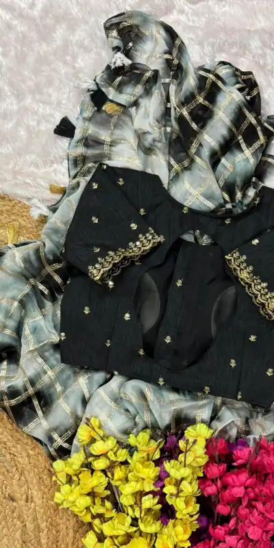 Black Viscose Georgette Shibori Hand Dyeing Jari Work Saree | Sarees, Bollywood Sarees, Creative Sarees, Designer Sarees, Embroidered Sarees, Ethnic Saree, Modern Digital sarees, Party Wear Sarees