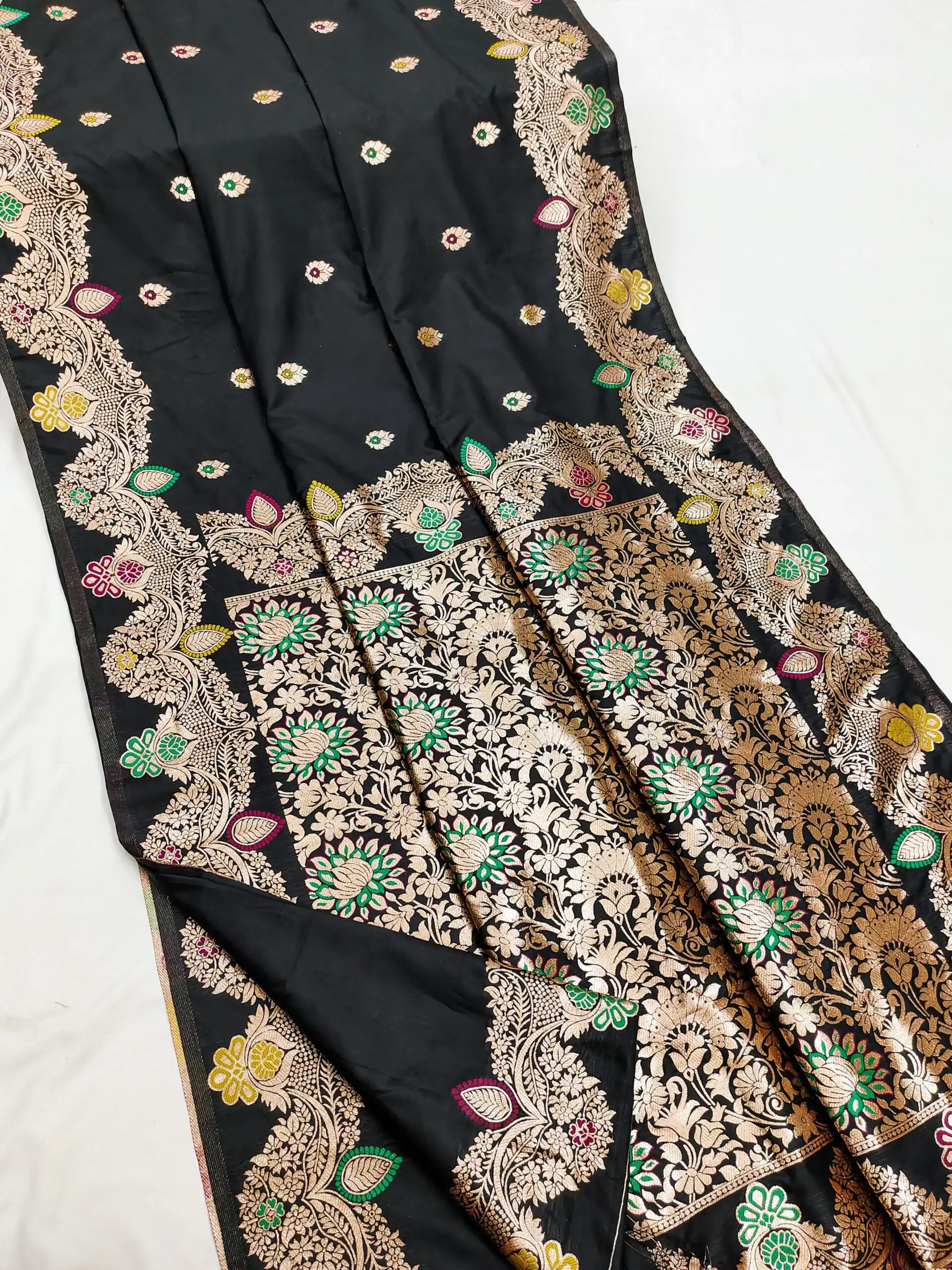 Block Banarasi Lace Work Gold Zari Border Saree | Sarees, Bollywood Sarees, Creative Sarees, Designer Sarees, Embroidered Sarees, Ethnic Saree, Modern Digital sarees, Party Wear Sarees