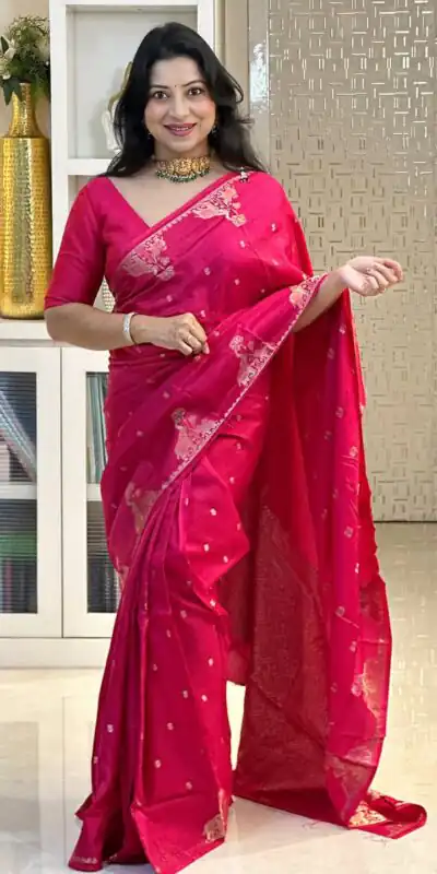 Classic Pink Banarasi Silk Weaving Golden Zari Saree | Sarees, Bollywood Sarees, Creative Sarees, Designer Sarees, Embroidered Sarees, Ethnic Saree, Modern Digital sarees, Party Wear Sarees
