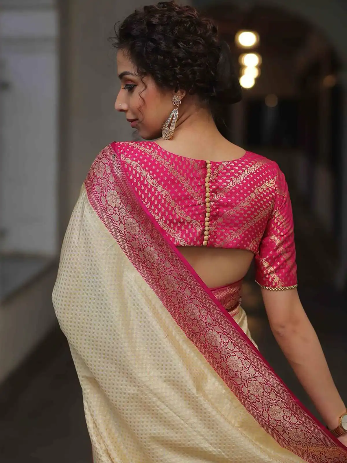 Cream Soft Lichi Silk Jacquard Rich Pallu Saree | Sarees, Bollywood Sarees, Creative Sarees, Designer Sarees, Embroidered Sarees, Ethnic Saree, Modern Digital sarees, Party Wear Sarees