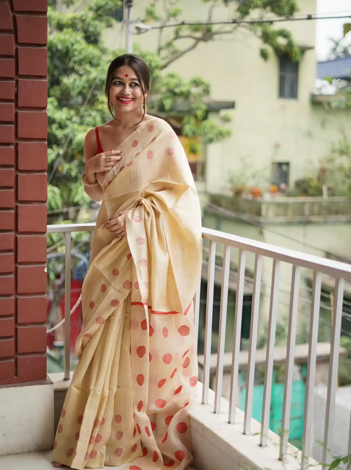 Cream Soft Lilan Weaving Work Saree | Sarees, Bollywood Sarees, Creative Sarees, Designer Sarees, Embroidered Sarees, Ethnic Saree, Modern Digital sarees, Party Wear Sarees