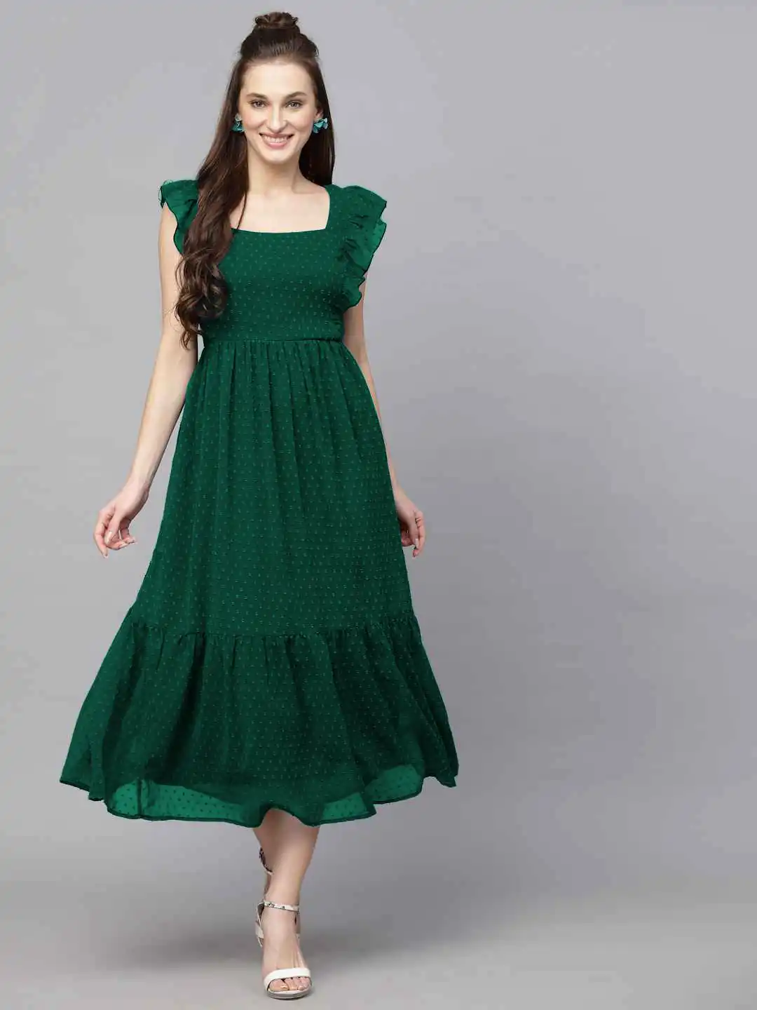 Green Georgette Butti Gown | Gowns, Bollywood Gowns, Creative Gowns, Designer Gowns, Embroidered Gowns, Party Wear Gowns
