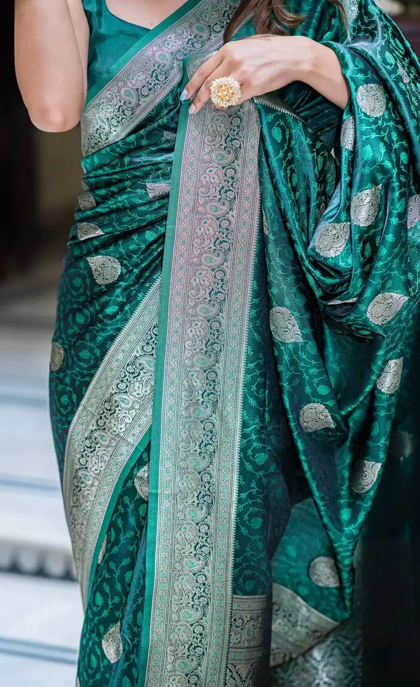 Green Lichi Silk Border Saree | Sarees, Bollywood Sarees, Creative Sarees, Designer Sarees, Embroidered Sarees, Ethnic Saree, Modern Digital sarees, Party Wear Sarees
