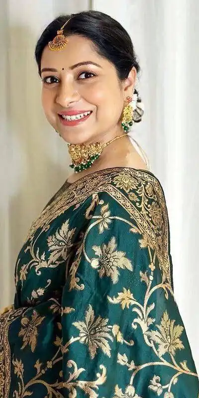 Green Lichi Silk Saree | Sarees, Bollywood Sarees, Creative Sarees, Designer Sarees, Embroidered Sarees, Ethnic Saree, Modern Digital sarees, Party Wear Sarees