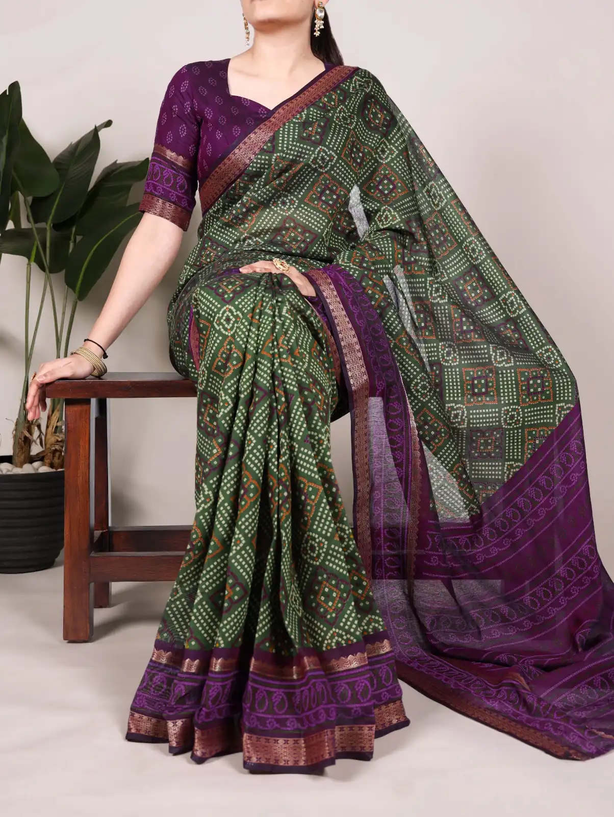 Green Polyester Weaving Printed Saree | Sarees, Bollywood Sarees, Creative Sarees, Designer Sarees, Embroidered Sarees, Ethnic Saree, Modern Digital sarees, Party Wear Sarees