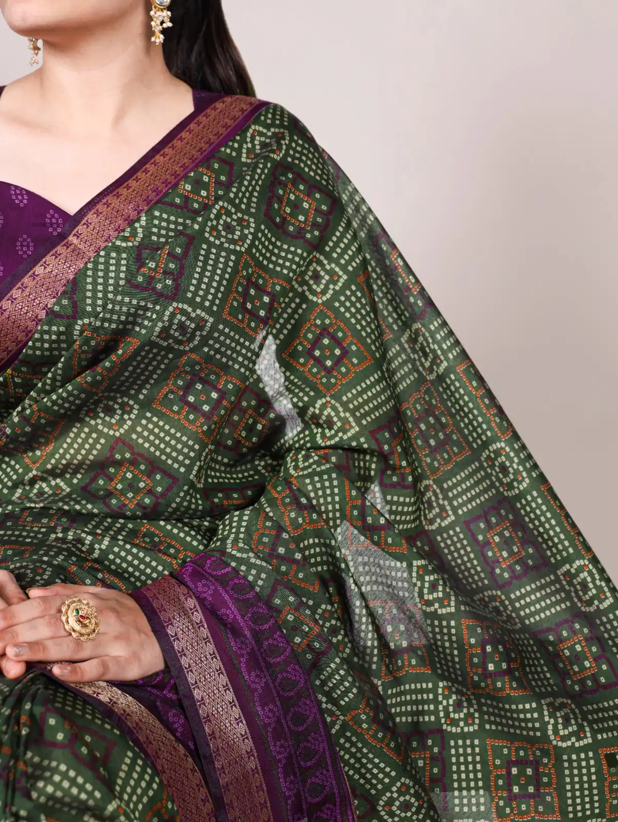 Green Polyester Weaving Printed Saree | Sarees, Bollywood Sarees, Creative Sarees, Designer Sarees, Embroidered Sarees, Ethnic Saree, Modern Digital sarees, Party Wear Sarees