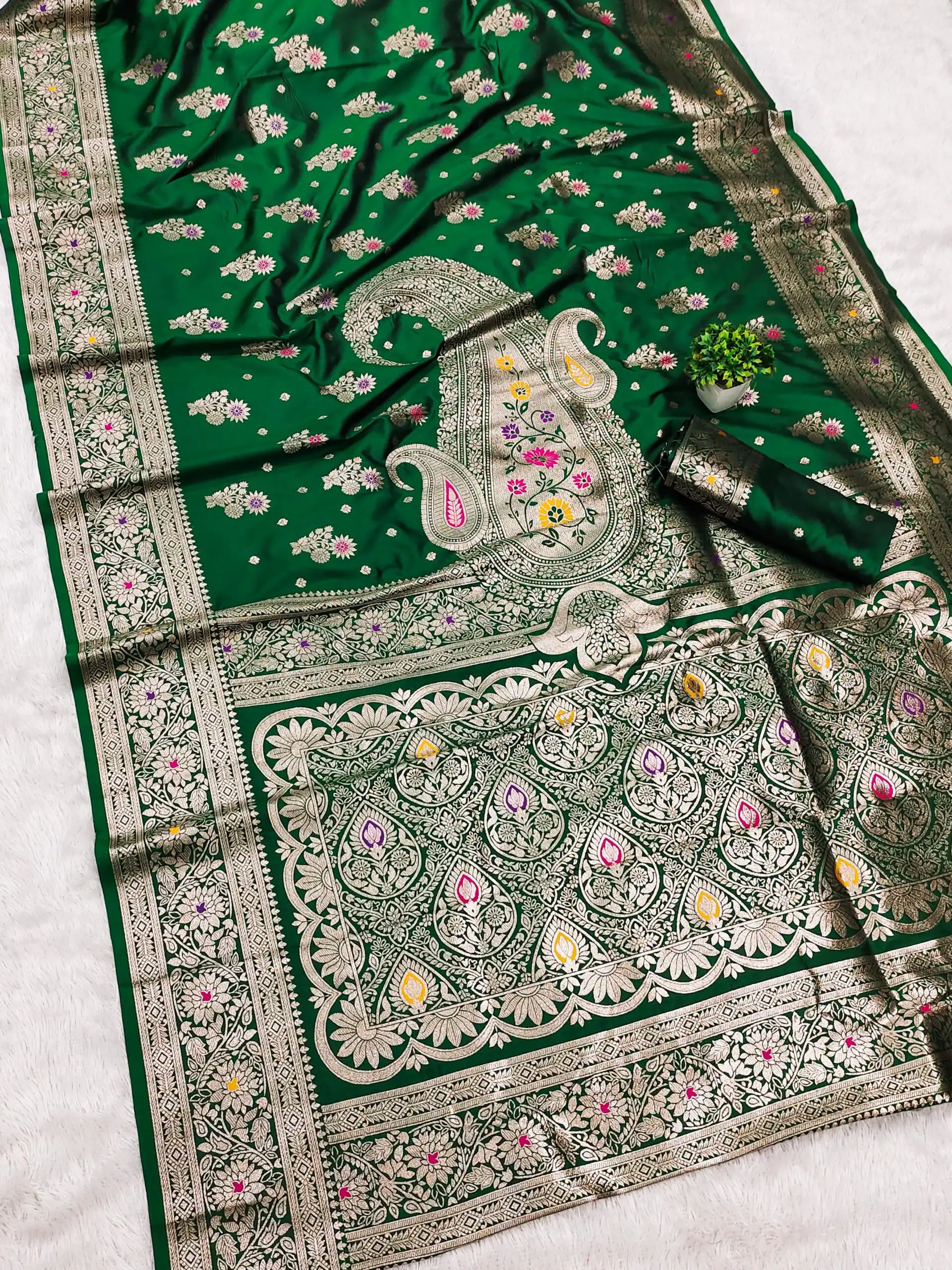 Green Soft Banarasi Silk Lace Zari Work Saree | Sarees, Bollywood Sarees, Creative Sarees, Designer Sarees, Embroidered Sarees, Ethnic Saree, Modern Digital sarees, Party Wear Sarees