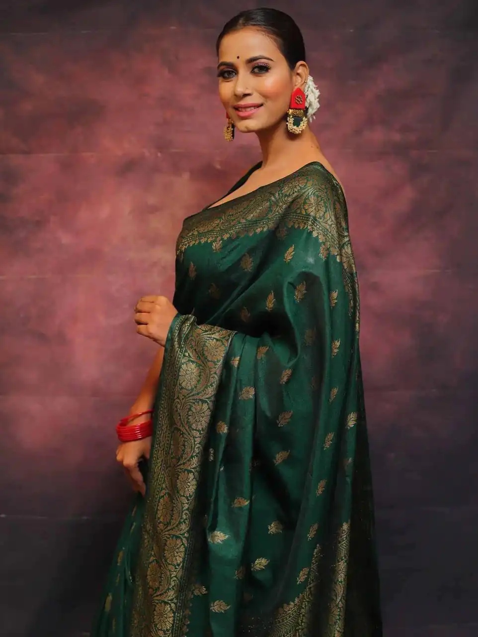 Green Soft Lichi Silk Lace Border Lace Work Saree | Sarees, Bollywood Sarees, Creative Sarees, Designer Sarees, Embroidered Sarees, Ethnic Saree, Modern Digital sarees, Party Wear Sarees