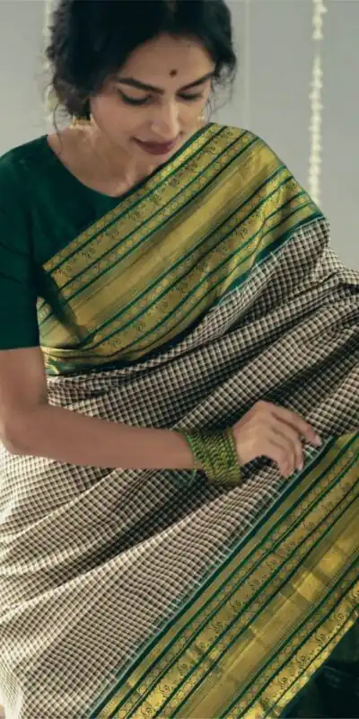 Green Soft Lichi Silk Rich Pallu Border Work Saree | Sarees, Bollywood Sarees, Creative Sarees, Designer Sarees, Embroidered Sarees, Ethnic Saree, Modern Digital sarees, Party Wear Sarees