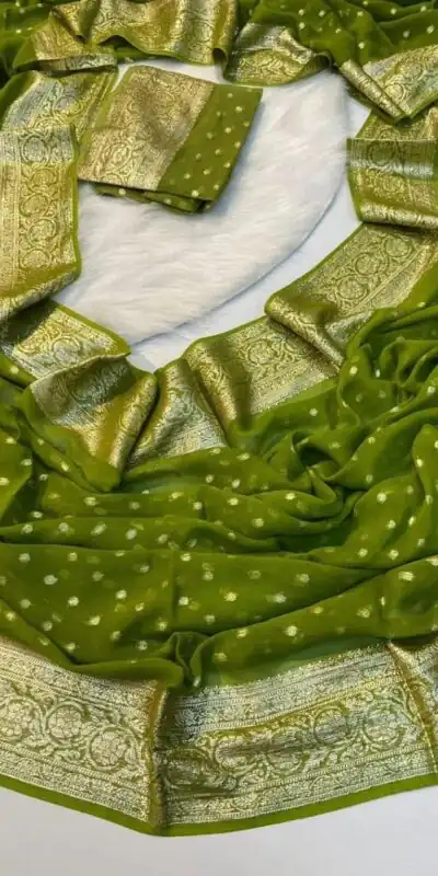Green Viscose Georgette With Running Blouse Saree | Sarees, Bollywood Sarees, Creative Sarees, Designer Sarees, Embroidered Sarees, Ethnic Saree, Modern Digital sarees, Party Wear Sarees