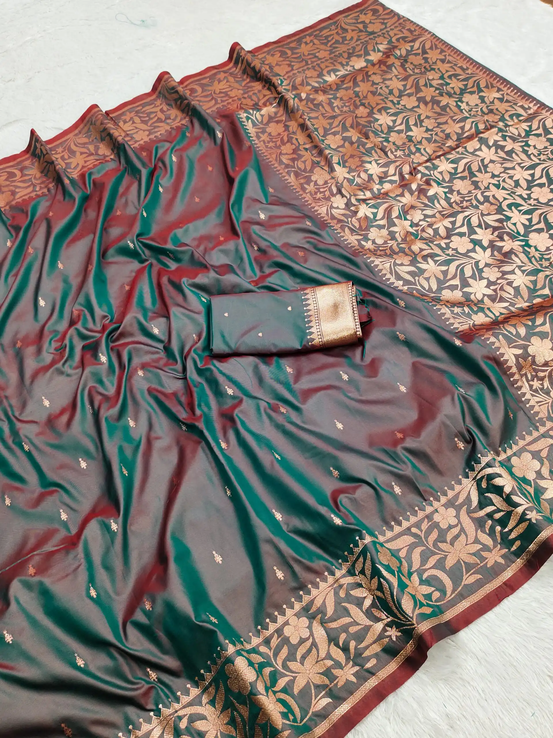Grey Banarasi Silk Zari Weaving Lace Work Saree | Sarees, Bollywood Sarees, Creative Sarees, Designer Sarees, Embroidered Sarees, Ethnic Saree, Modern Digital sarees, Party Wear Sarees
