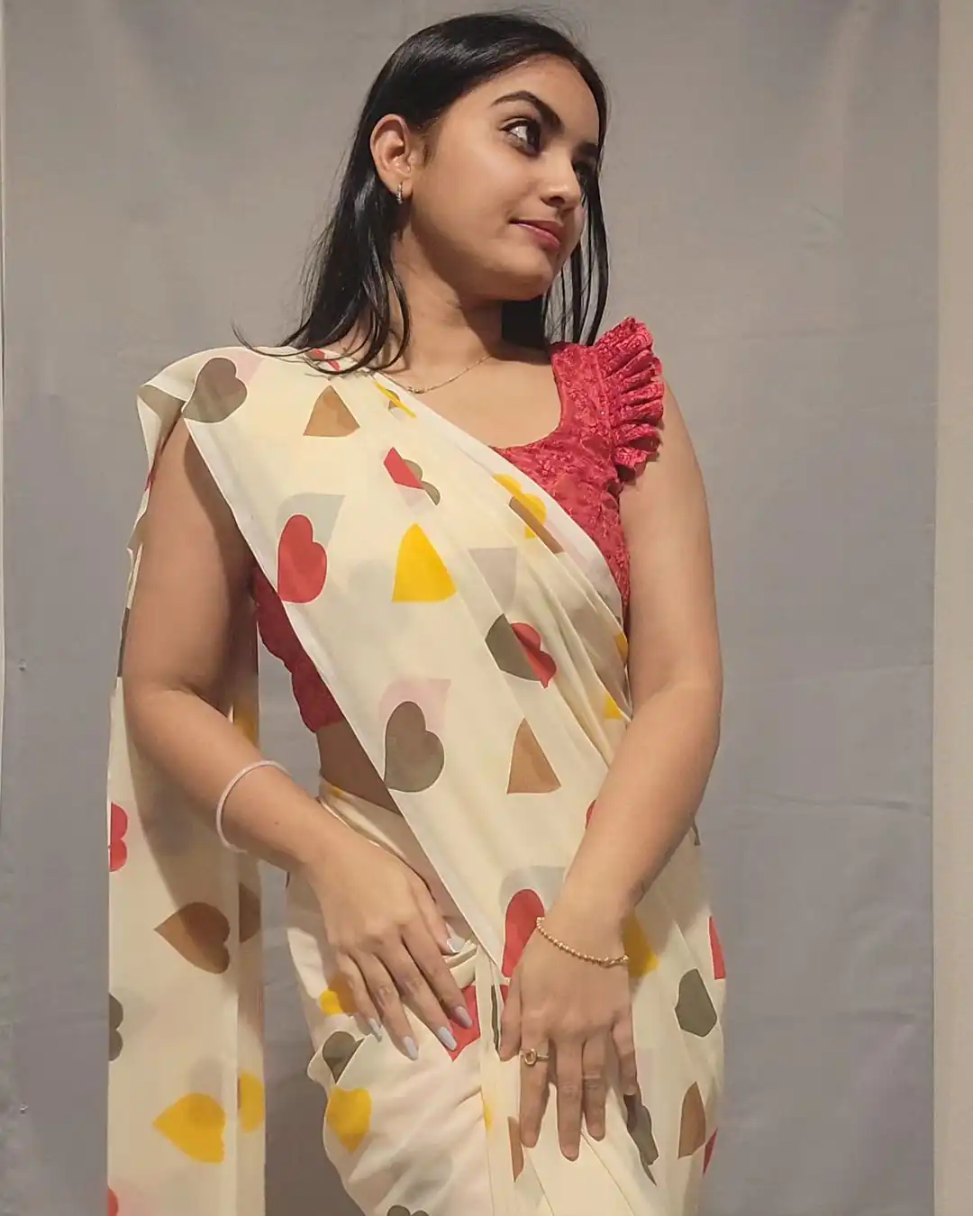 Half White Soft Georgette Silk Digital Print Heart Design Saree | Sarees, Bollywood Sarees, Creative Sarees, Designer Sarees, Embroidered Sarees, Ethnic Saree, Modern Digital sarees, Party Wear Sarees