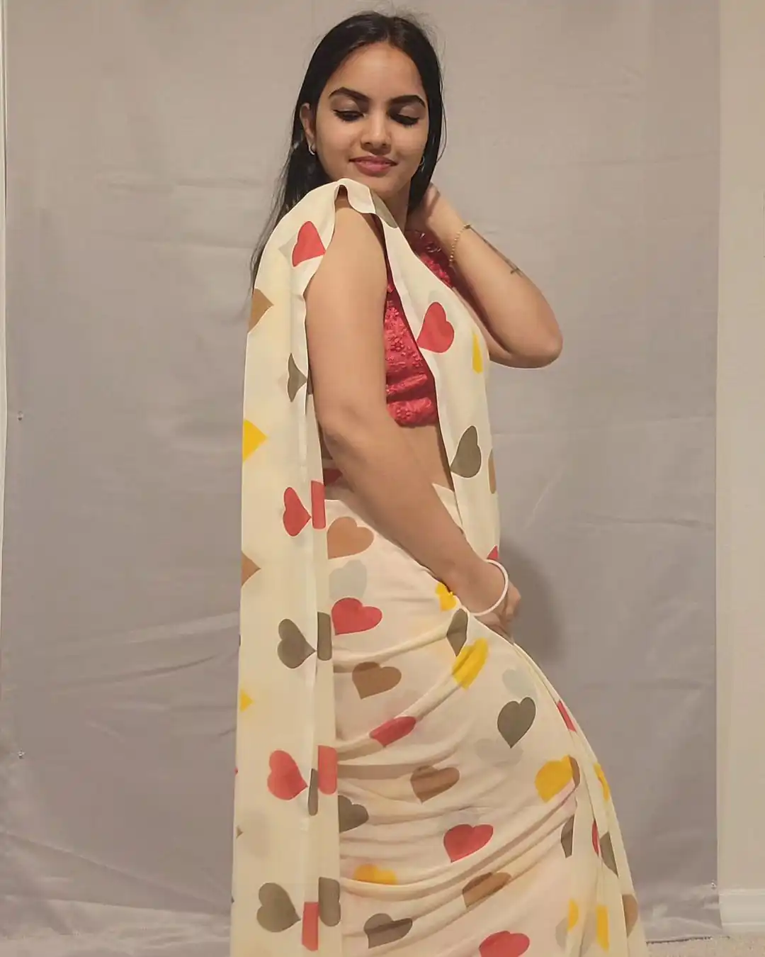 Half White Soft Georgette Silk Digital Print Heart Design Saree | Sarees, Bollywood Sarees, Creative Sarees, Designer Sarees, Embroidered Sarees, Ethnic Saree, Modern Digital sarees, Party Wear Sarees