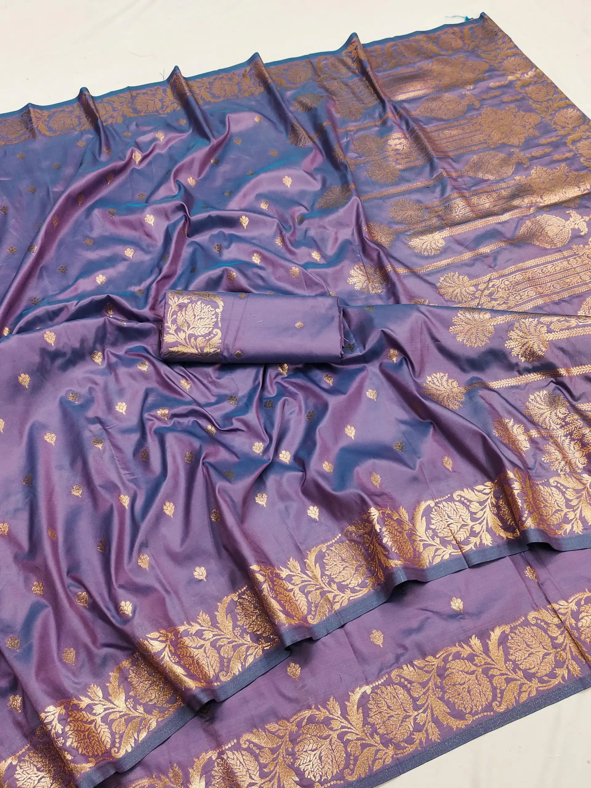 Lavender Banarasi Silk With Lace and Zari Work Saree | Sarees, Bollywood Sarees, Creative Sarees, Designer Sarees, Embroidered Sarees, Ethnic Saree, Modern Digital sarees, Party Wear Sarees