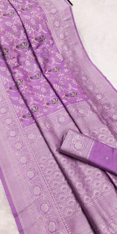 Lavender Khaddi Pashmina Floral Print Zari Work Saree | Sarees, Bollywood Sarees, Creative Sarees, Designer Sarees, Embroidered Sarees, Ethnic Saree, Modern Digital sarees, Party Wear Sarees