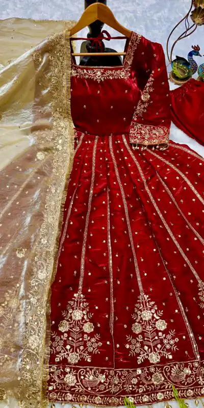 Maroon JC Silk Embroidery Lace Work Gown | Gowns, Bollywood Gowns, Creative Gowns, Designer Gowns, Embroidered Gowns, Party Wear Gowns