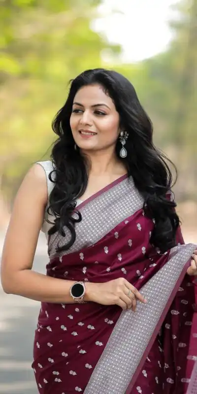 Maroon Lichi Silk Border Lace Work Saree | Sarees, Bollywood Sarees, Creative Sarees, Designer Sarees, Embroidered Sarees, Ethnic Saree, Modern Digital sarees, Party Wear Sarees
