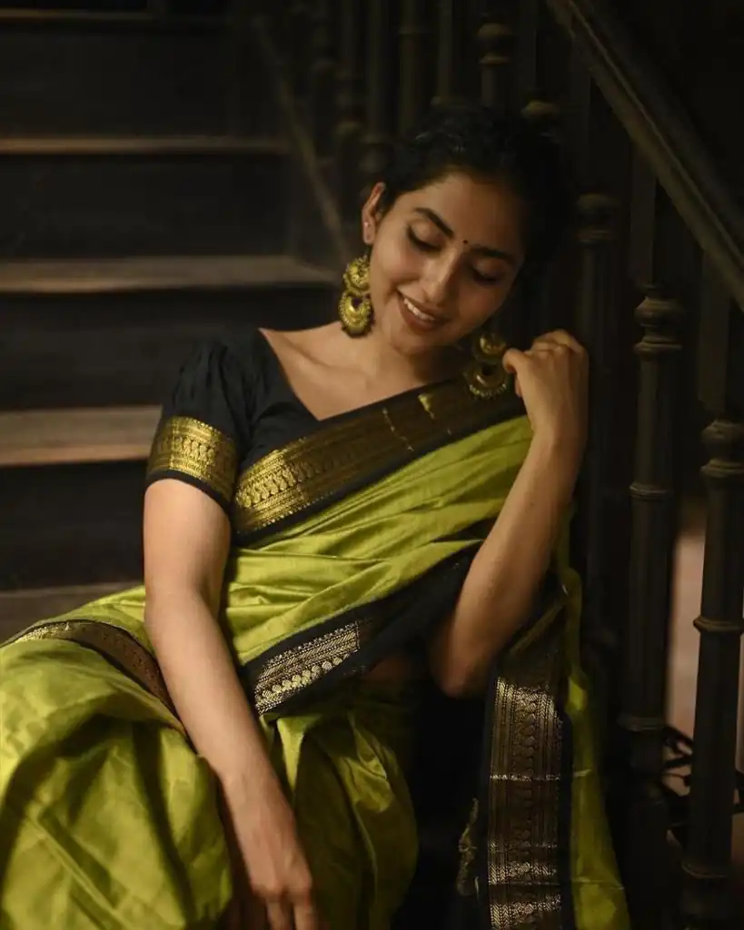 Mehndi Green Soft Silk Cloth Jacquard All Over Saree | Sarees, Bollywood Sarees, Creative Sarees, Designer Sarees, Embroidered Sarees, Ethnic Saree, Modern Digital sarees, Party Wear Sarees